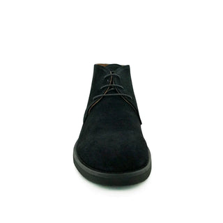 BOTIN ATADO ANTE NEGRO